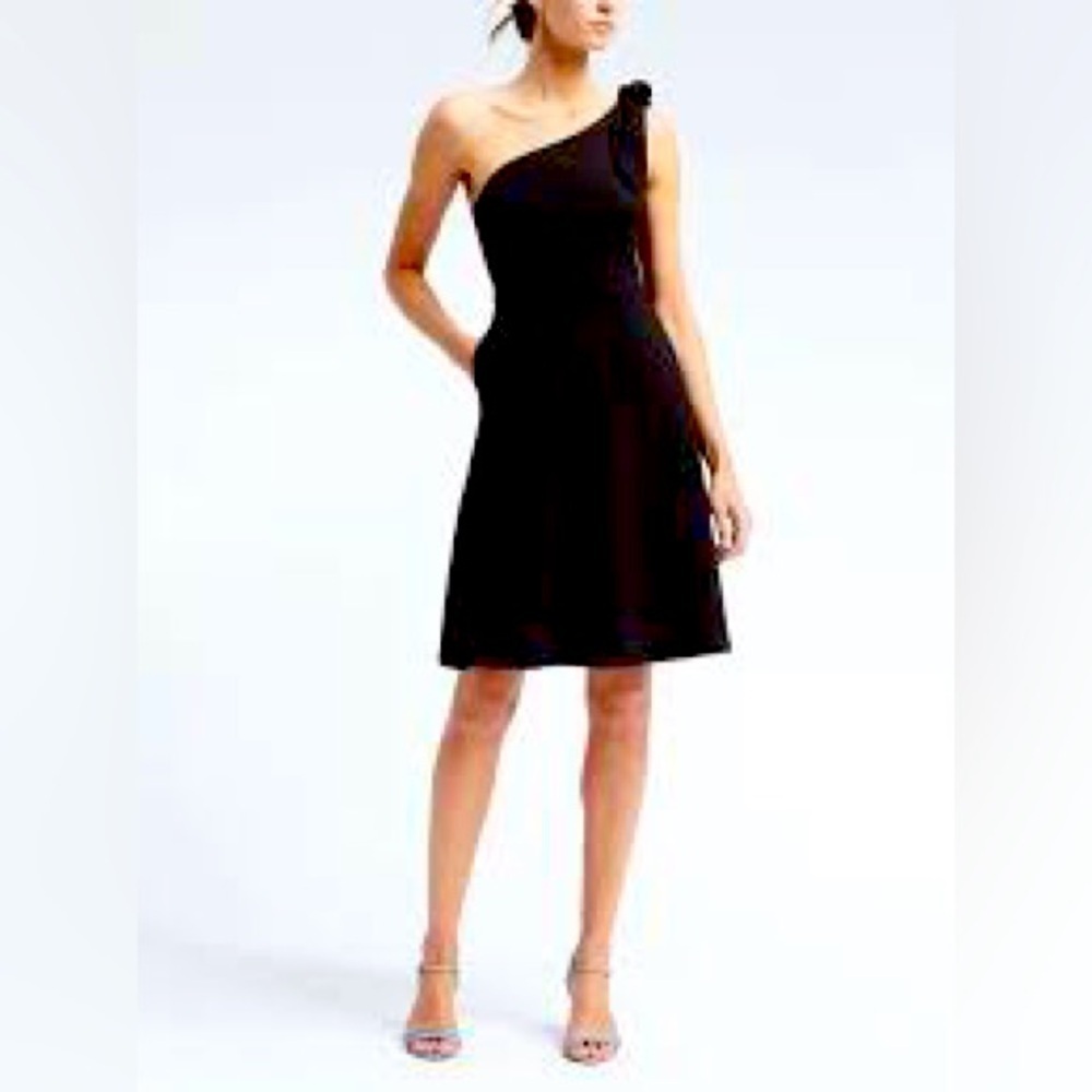 Banana Republic One Shoulder Ponte Fit and Flare Dress Black NWT size 6